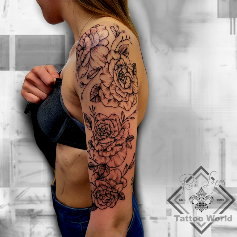 Linien- und Dotwork-Tattoo, Tattoo World by Rui Lopes, Stans
